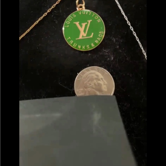 LOUIS VUITTON Double Sided Green & Gold Trunks & Bags Charm - Picture 2 of 3